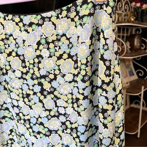 Vintage Silk Floral Skirt with Ruffle Hem - Picture 3 of 8